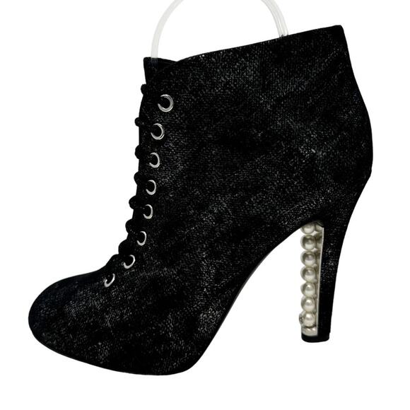 Chanel Pearl Heel CC logo Victorian Lace Up Ankle Boots black silver size 38 - Picture 1 of 14
